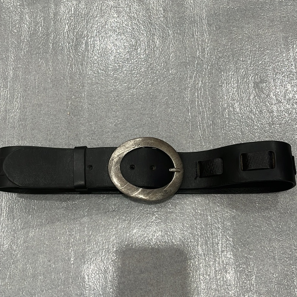 [34]Vintage 90s Marc Aurel  Black Leather Silver Oval Buckle Belt- Made in Italy